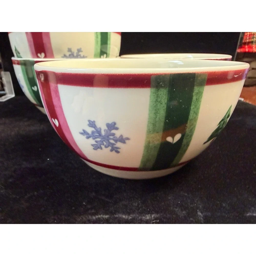 Pfaltzgraff Christmas Heritage Cereal Soup Bowls Set of 4‎ Winter Tree Mitten